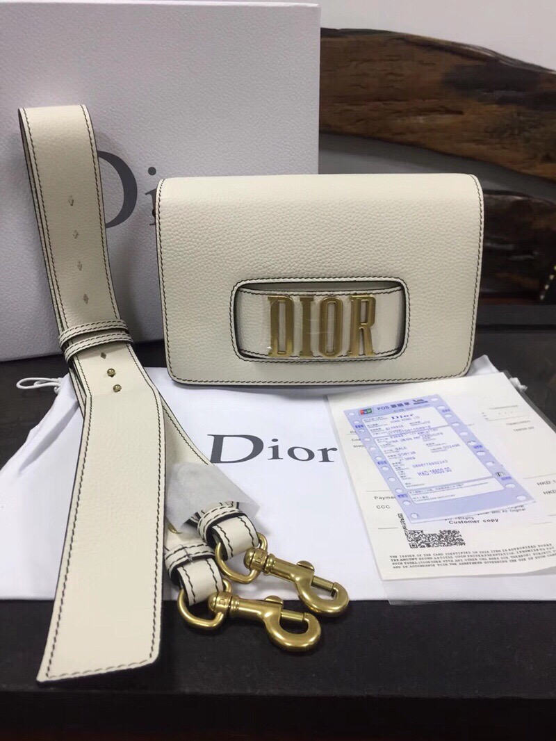 Dior迪奥 J'ADIOR 女包金属字母翻盖宽肩带单肩斜挎包手拿包