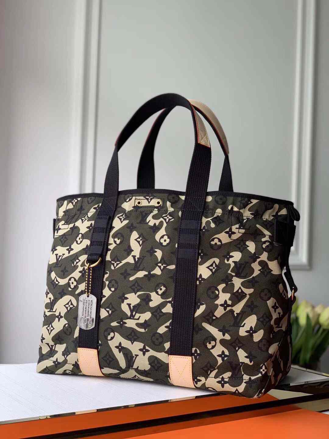LV camouflage TOTE bag M95783 38x30x19CM