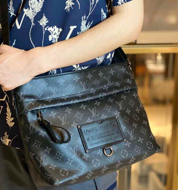 LV Besace Zippee  mens bag Gaston Labels Gaston-Louis Vuitton M45214 35x26.5x13CM 