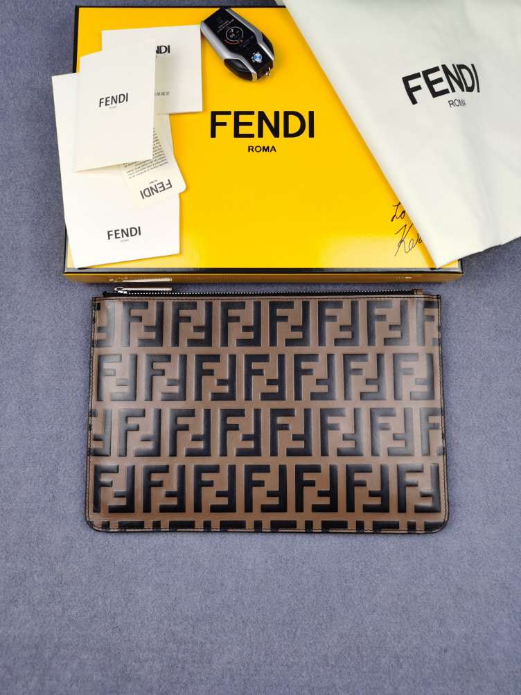 FENDl CLUTCH