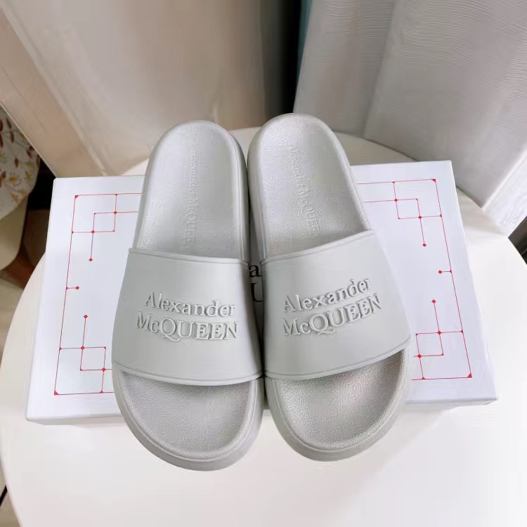 NEW slippers 230315