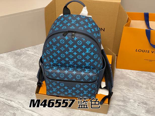 L\V NEW MENS Discovery BACKPACK M46553 M46557 29X38X20CM