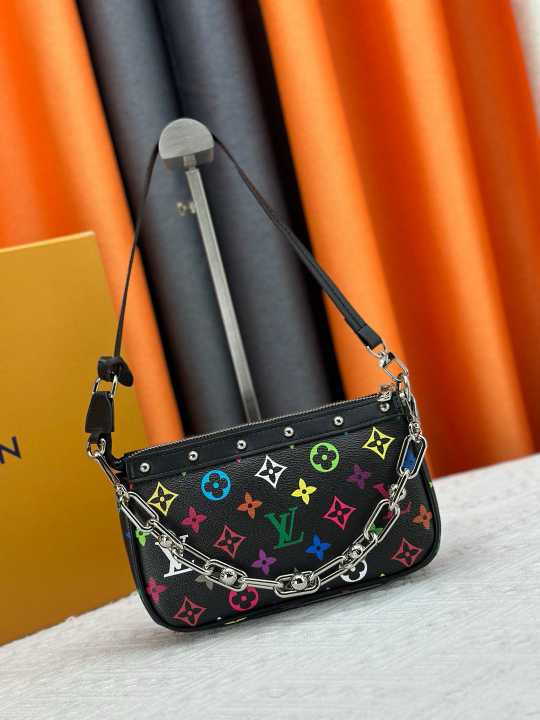 L\V new womnes handbag 250519