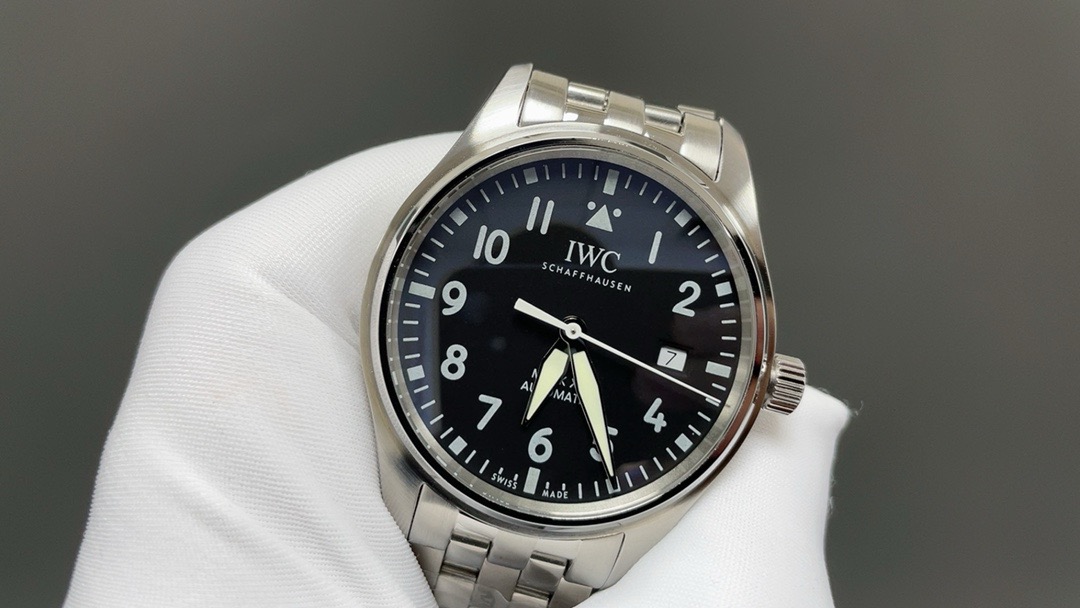lWC MENS WATCH 250520