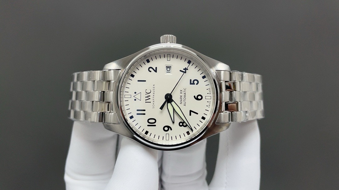 lWC MENS WATCH 250520
