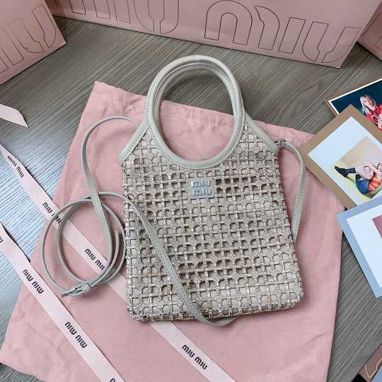 MIUMlU new handbag 250526