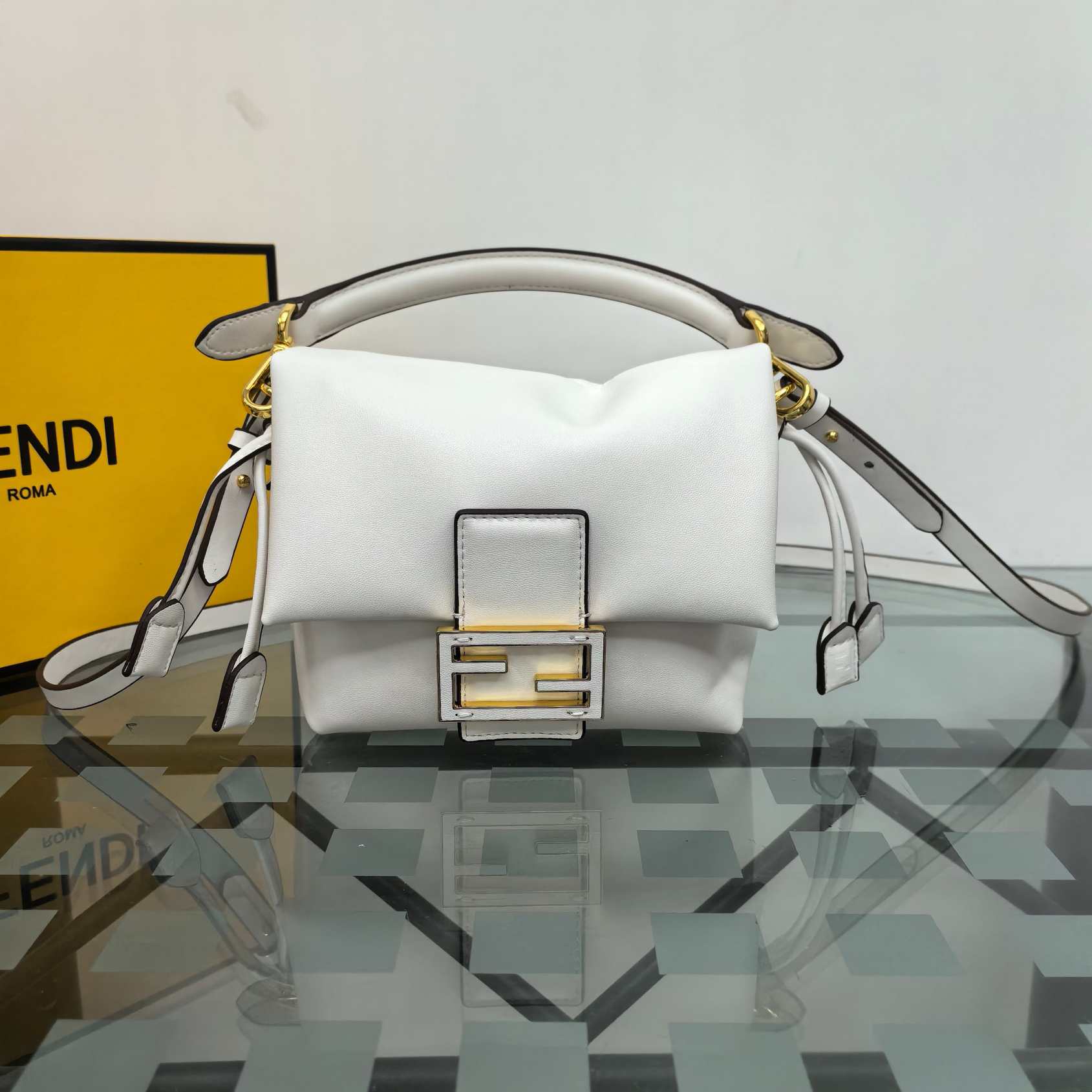 FENDl NEW HANDBAG 250707