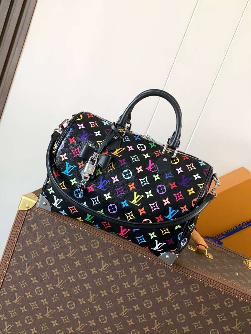 L\V NEW WOMENS HANDBAG 250731