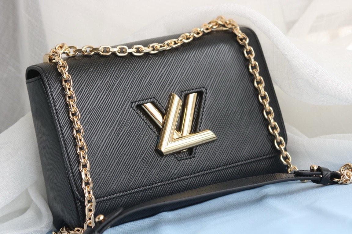 L\V new mens handbag 251027