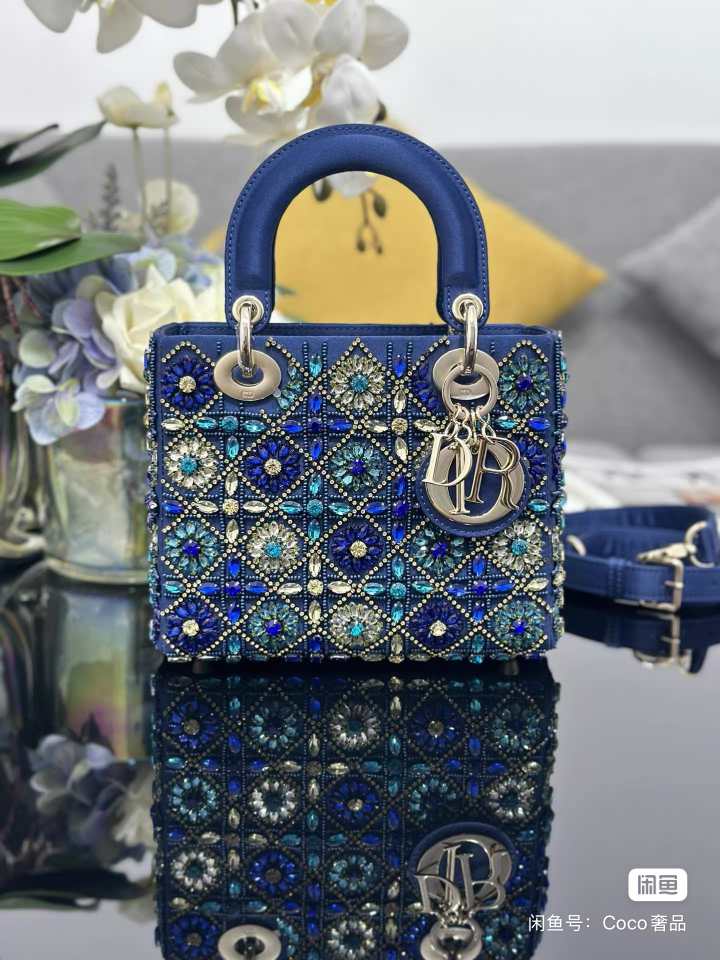 DlOR womens handbag 251231