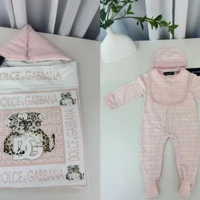 Baby clothing 260113