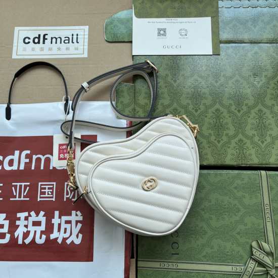 GUCCI womens handbag new 260201