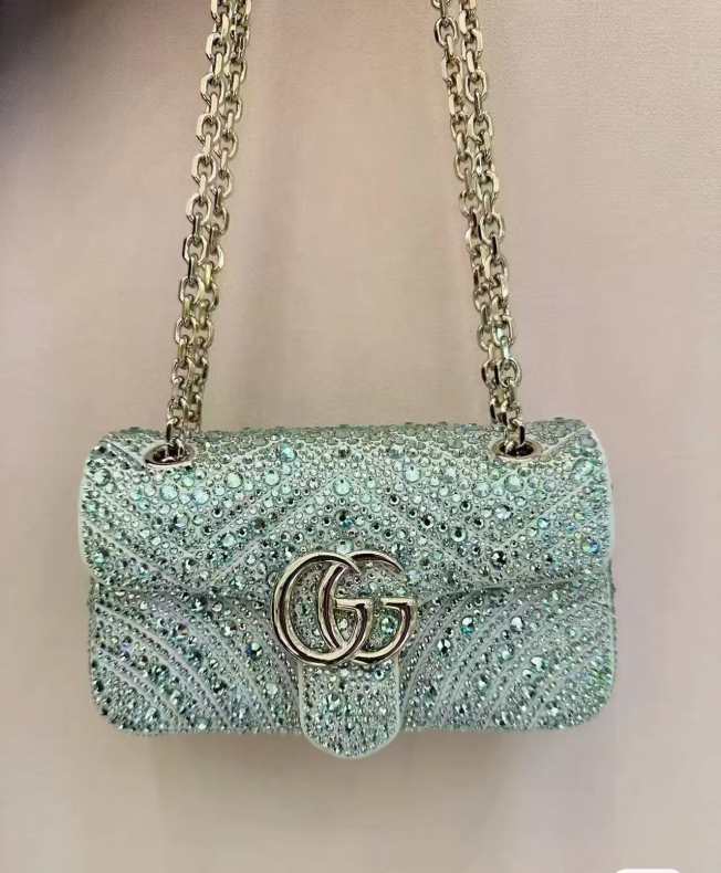 GUCCI womens handbag new 260201