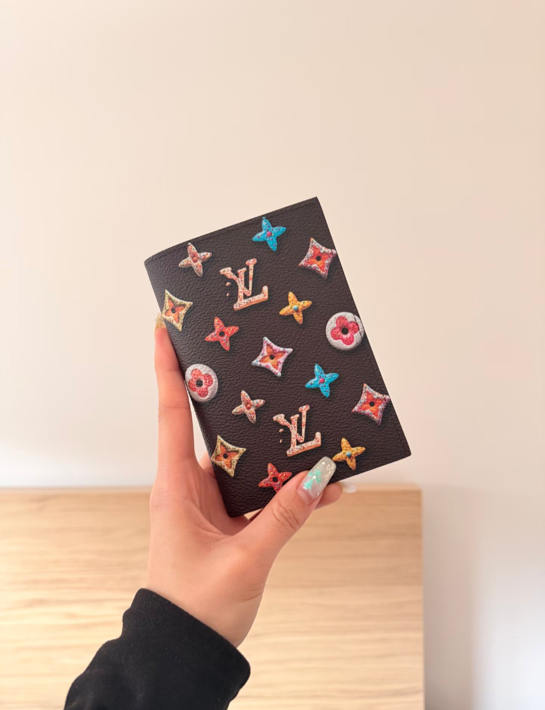 L\V new wallets 260408