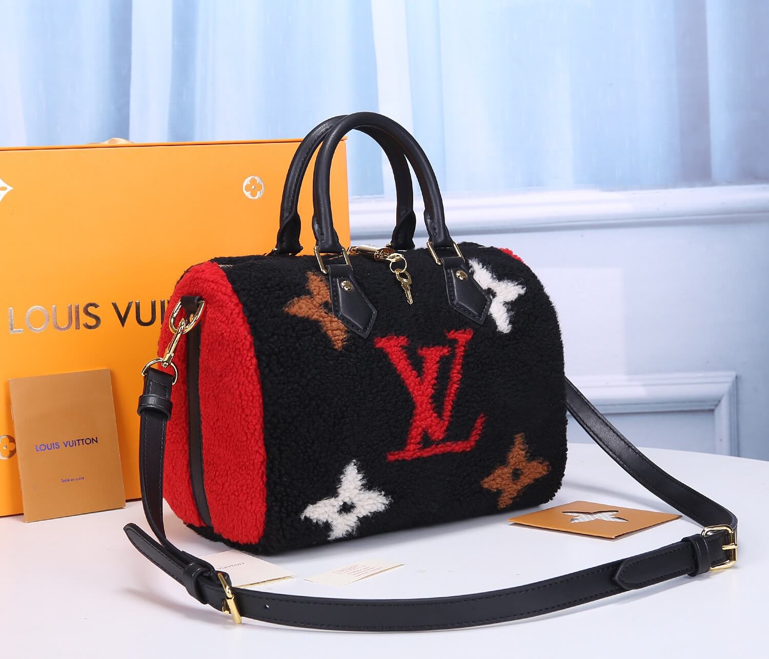 Louis Vuitton LV Speedy Teddy new Black Leather ref.233192 - Joli