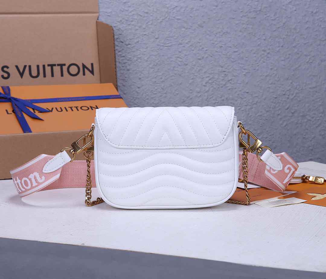 Louis Vuitton LV New Wave Multi Pochette Leather White 19x14x5cm -  tikhubs.ru in 2023